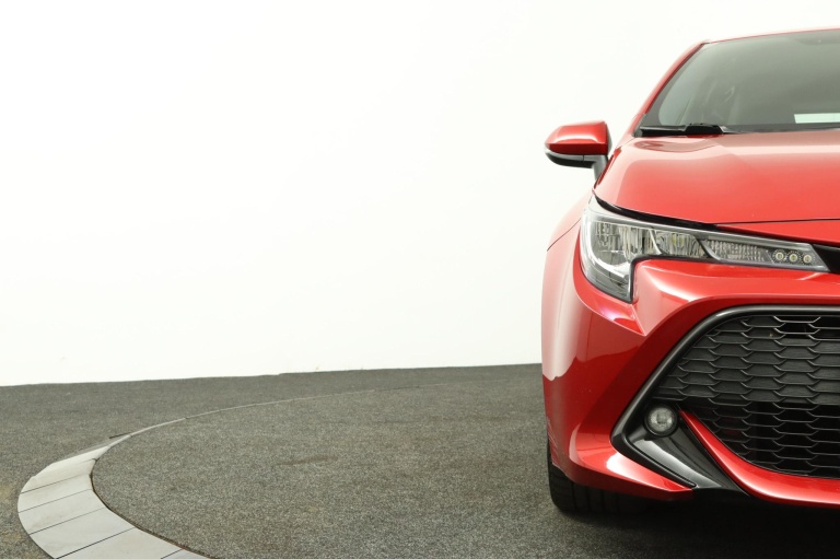 Toyota Corolla - 2.0 Hybrid First Edition 36