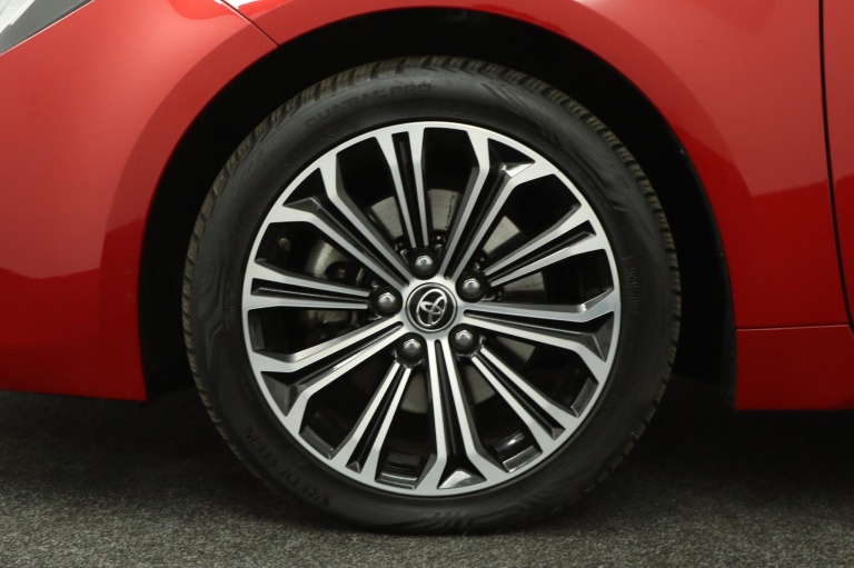 Toyota Corolla - 2.0 Hybrid First Edition 38