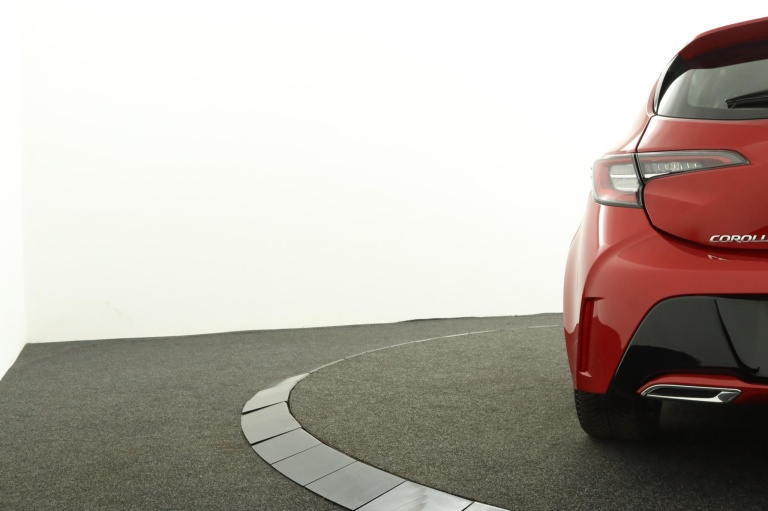 Toyota Corolla - 2.0 Hybrid First Edition 41