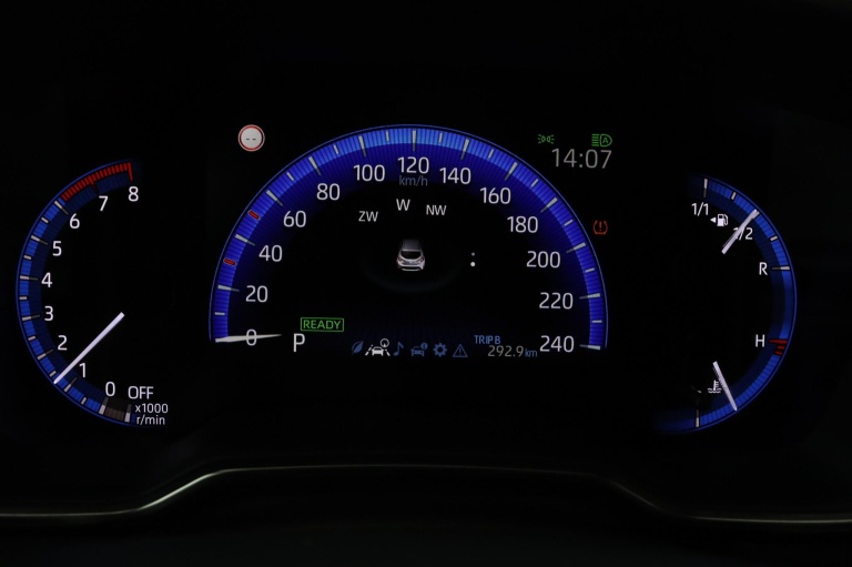 Toyota Corolla - 2.0 Hybrid First Edition 47