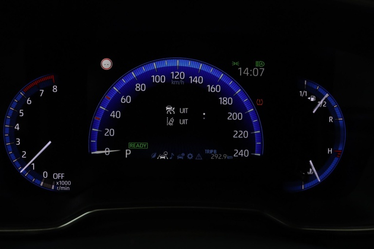 Toyota Corolla - 2.0 Hybrid First Edition 48