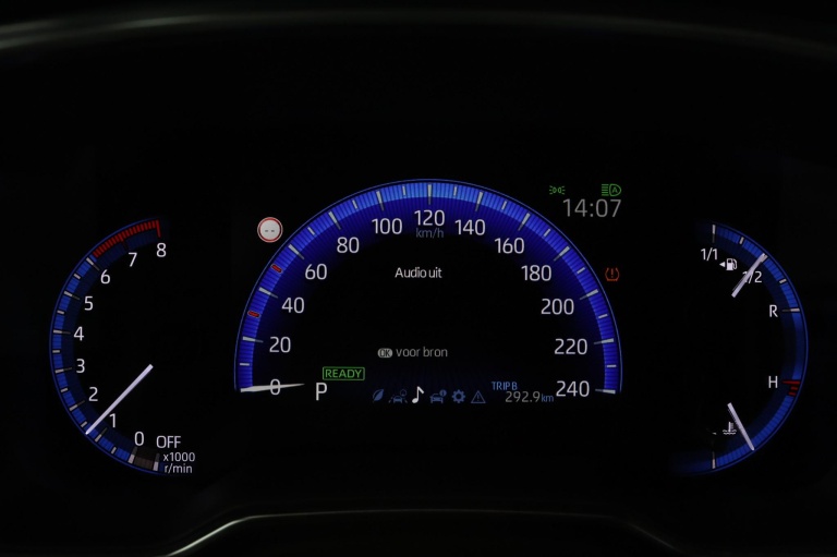 Toyota Corolla - 2.0 Hybrid First Edition 49