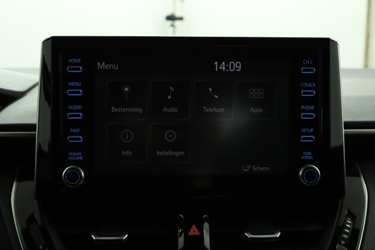 Toyota Corolla - 2.0 Hybrid First Edition 58