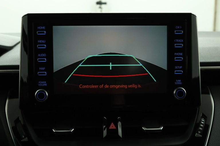 Toyota Corolla - 2.0 Hybrid First Edition 9