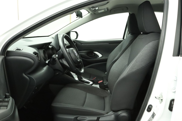 Toyota Yaris - 1.5 Hybrid Dynamic 16