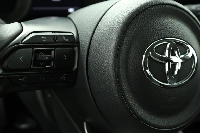 Toyota Yaris - 1.5 Hybrid Dynamic 18