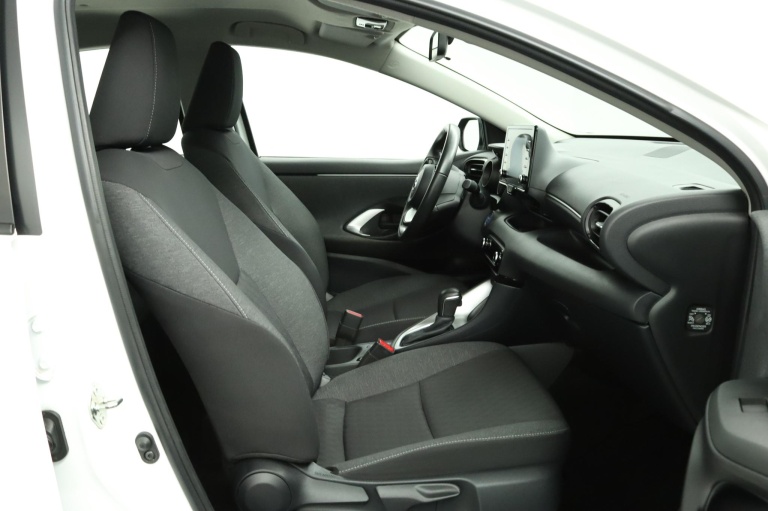 Toyota Yaris - 1.5 Hybrid Dynamic 21