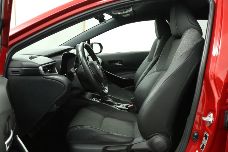 Toyota Corolla Touring Sports - 1.8 Hybrid Dynamic 17