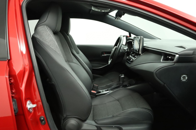 Toyota Corolla Touring Sports - 1.8 Hybrid Dynamic 22