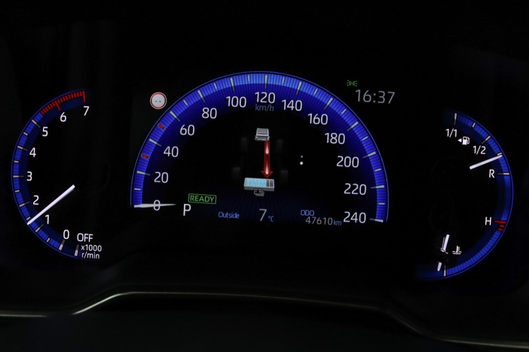 Toyota Corolla Touring Sports - 1.8 Hybrid Dynamic 48