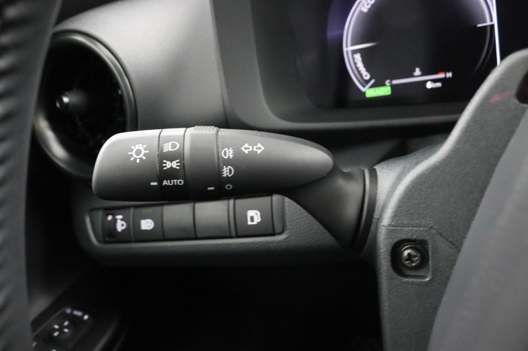 Toyota C-HR - 1.8 Hybrid 140 Dynamic 27