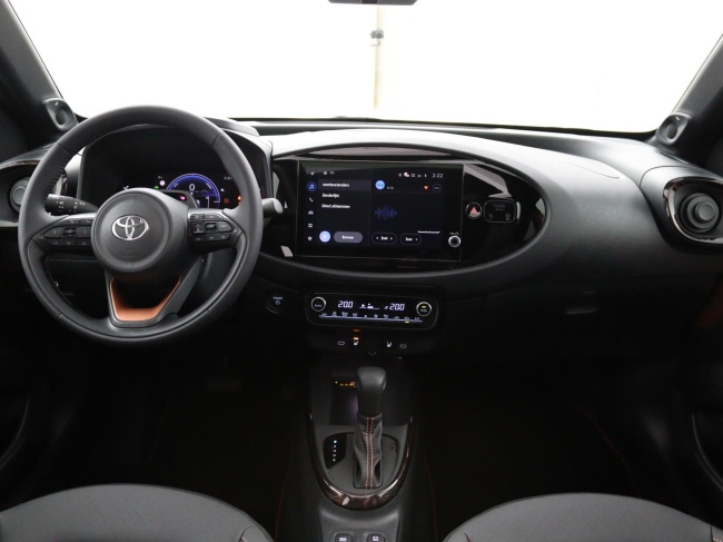 Toyota Aygo X - Hybrid 115 envy