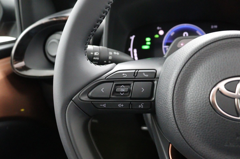 Toyota Aygo X - Hybrid 115 envy 21