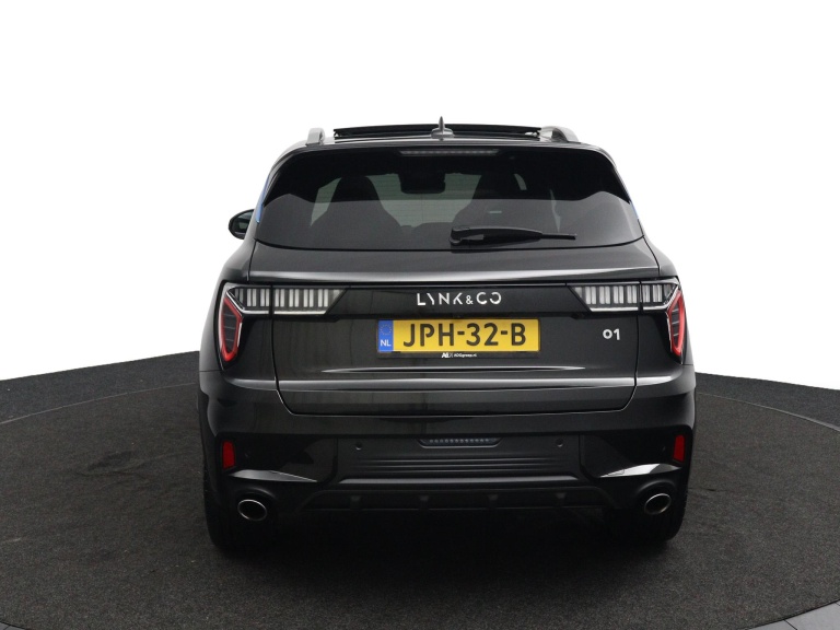Lynk & Co 01 - 1.5 45