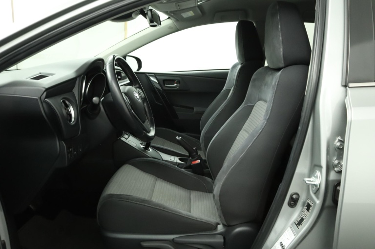 Toyota Auris - 1.8 Hybrid Energy Plus 17