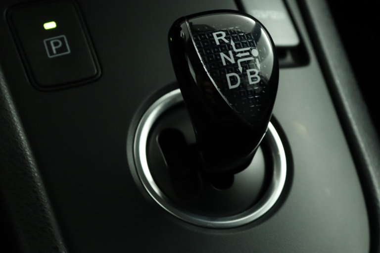 Toyota Auris - 1.8 Hybrid Energy Plus 27