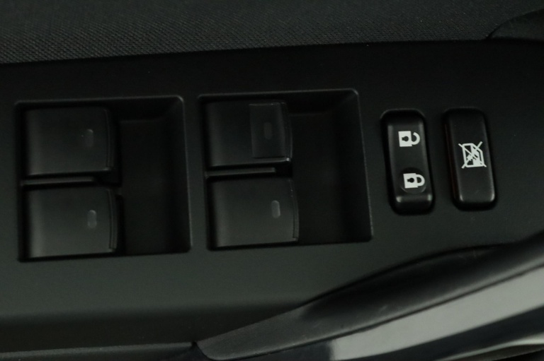 Toyota Auris - 1.8 Hybrid Energy Plus 29