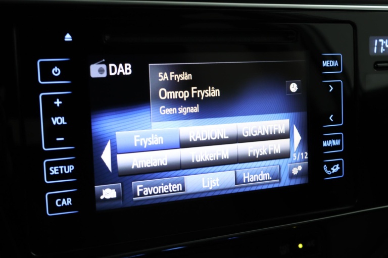 Toyota Auris - 1.8 Hybrid Energy Plus 8