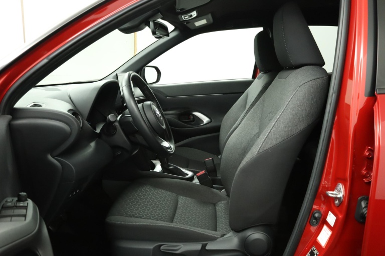 Toyota Yaris Cross - 1.5 Hybrid Dynamic 17