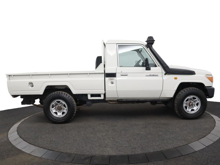 Toyota Land Cruiser HZJ79 - 4.2 6 cilinder 12