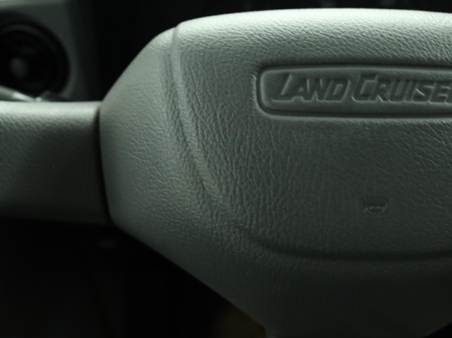 Toyota Land Cruiser HZJ79 - 4.2 6 cilinder