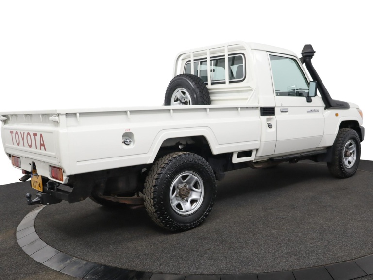 Toyota Land Cruiser HZJ79 - 4.2 6 cilinder 2