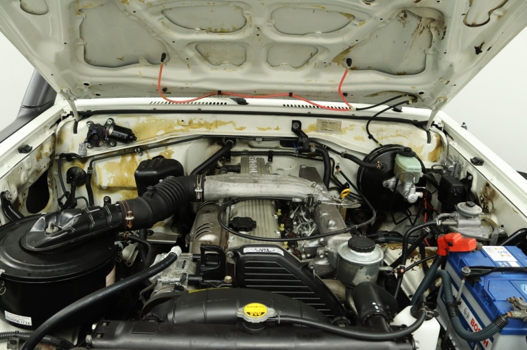 Toyota Land Cruiser HZJ79 - 4.2 6 cilinder 26