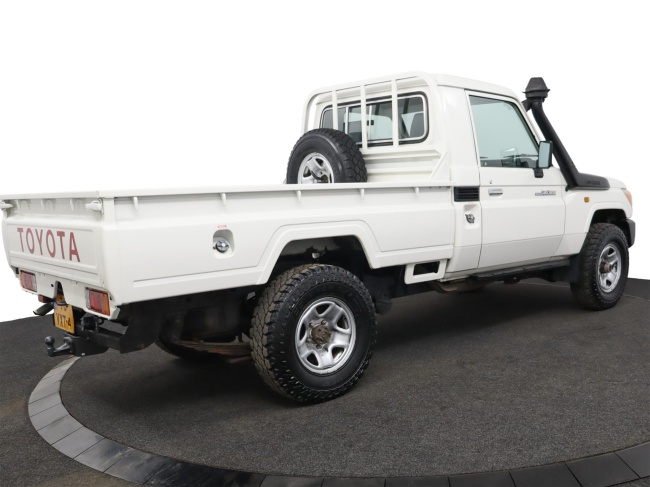 Toyota Land Cruiser HZJ79 - 4.2 6 cilinder