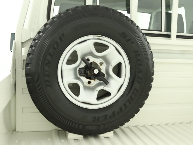 Toyota Land Cruiser HZJ79 - 4.2 6 cilinder