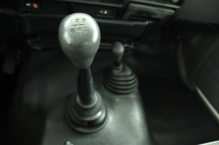 Toyota Land Cruiser HZJ79 - 4.2 6 cilinder 43