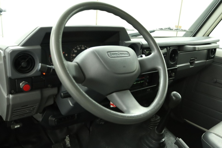 Toyota Land Cruiser HZJ79 - 4.2 6 cilinder 44