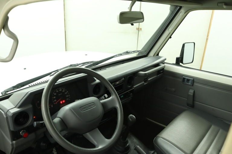 Toyota Land Cruiser HZJ79 - 4.2 6 cilinder 45