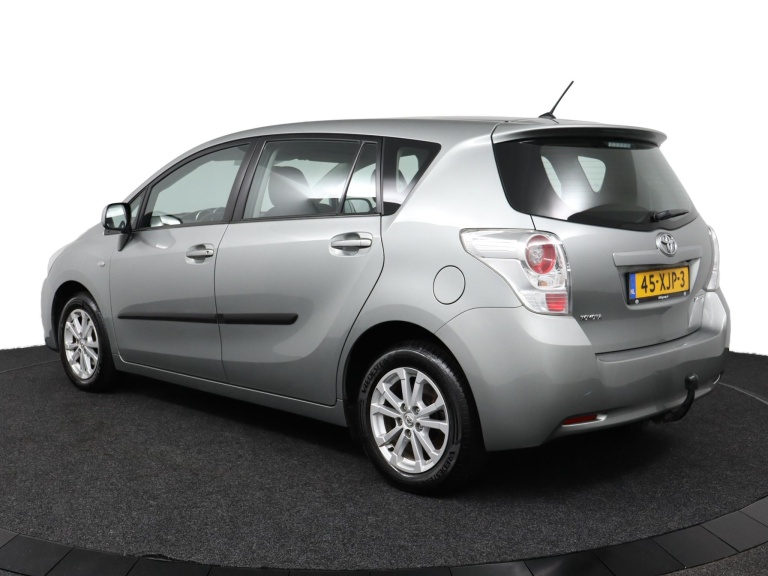 Toyota Verso - 1.8 VVT-i Aspiration 12