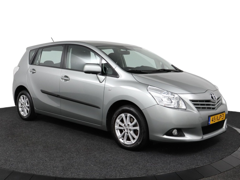 Toyota Verso - 1.8 VVT-i Aspiration 14