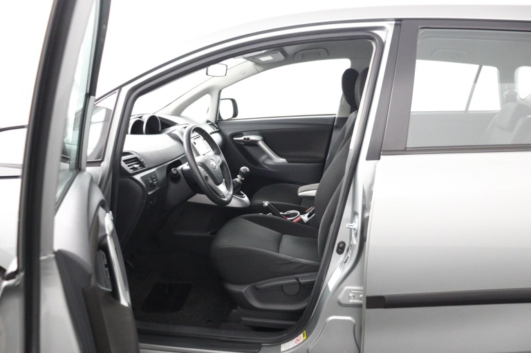 Toyota Verso - 1.8 VVT-i Aspiration 17