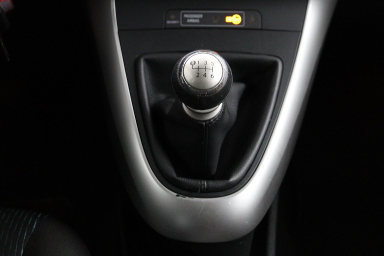 Toyota Verso - 1.8 VVT-i Aspiration 27