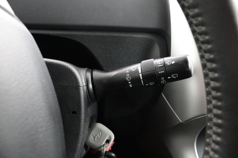 Toyota Verso - 1.8 VVT-i Aspiration 31