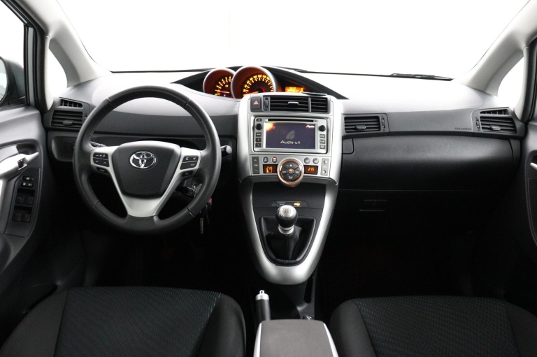 Toyota Verso - 1.8 VVT-i Aspiration 4