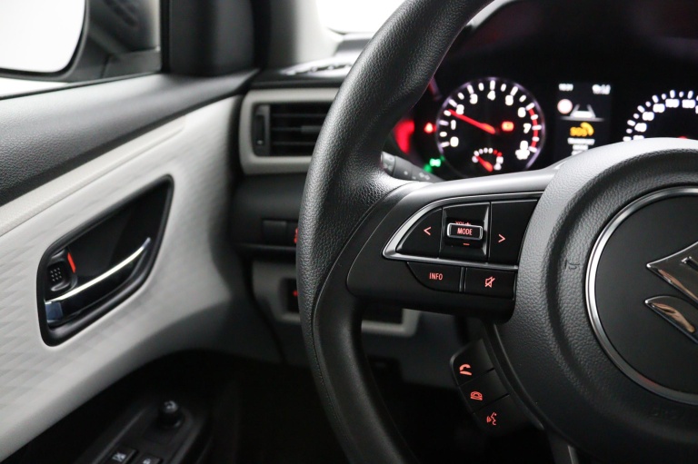 Suzuki Swift - 1.2 Comfort Smart Hybrid 18