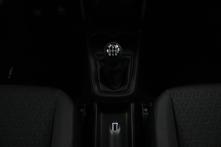 Suzuki Swift - 1.2 Comfort Smart Hybrid 29