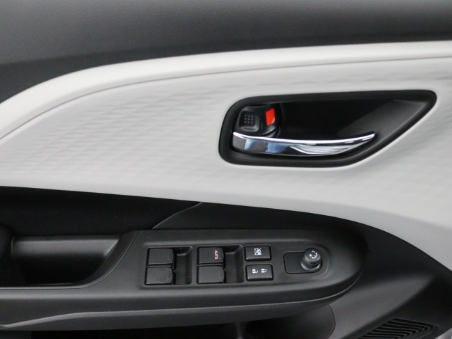 Suzuki Swift - 1.2 Comfort Smart Hybrid