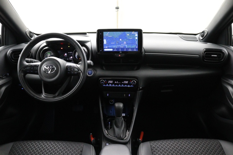 Toyota Yaris - 1.5 Hybrid Executive 11