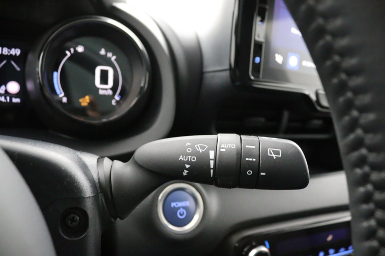 Toyota Yaris - 1.5 Hybrid Executive 25