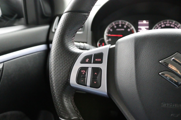 Suzuki Swift - 1.2 Style EASSS 17