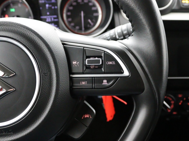 Suzuki Swift - 1.2 Select Smart Hybrid