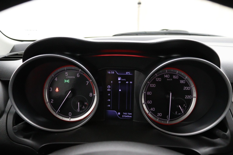 Suzuki Swift - 1.2 Select Smart Hybrid 21