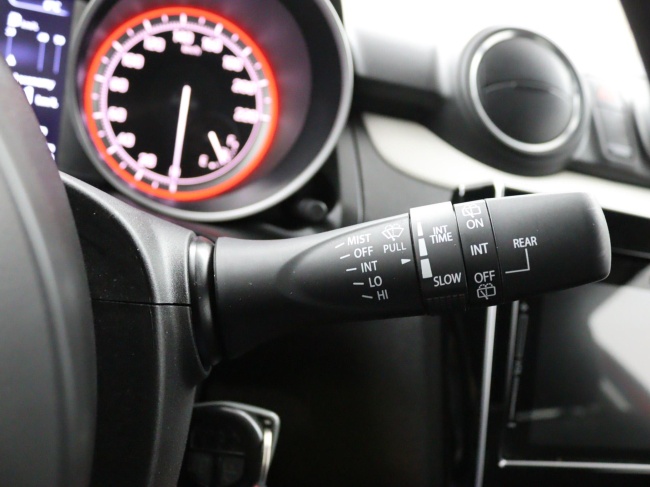 Suzuki Swift - 1.2 Select Smart Hybrid