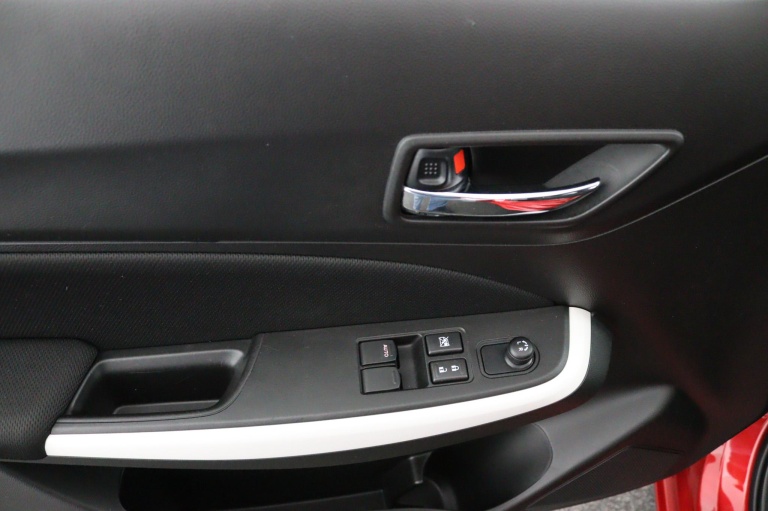 Suzuki Swift - 1.2 Select Smart Hybrid 31