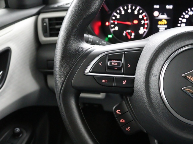 Suzuki Swift - 1.2 Comfort Smart Hybrid