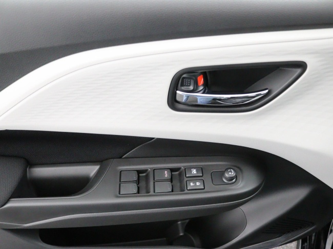 Suzuki Swift - 1.2 Comfort Smart Hybrid